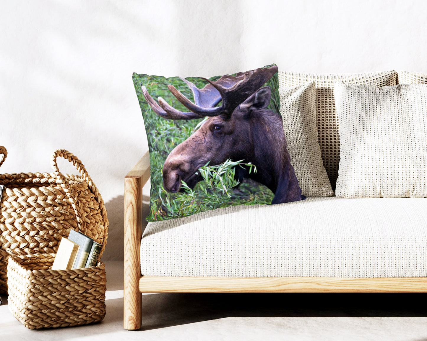 MUNCHING LUNCH ACCENT PILLOW COVER