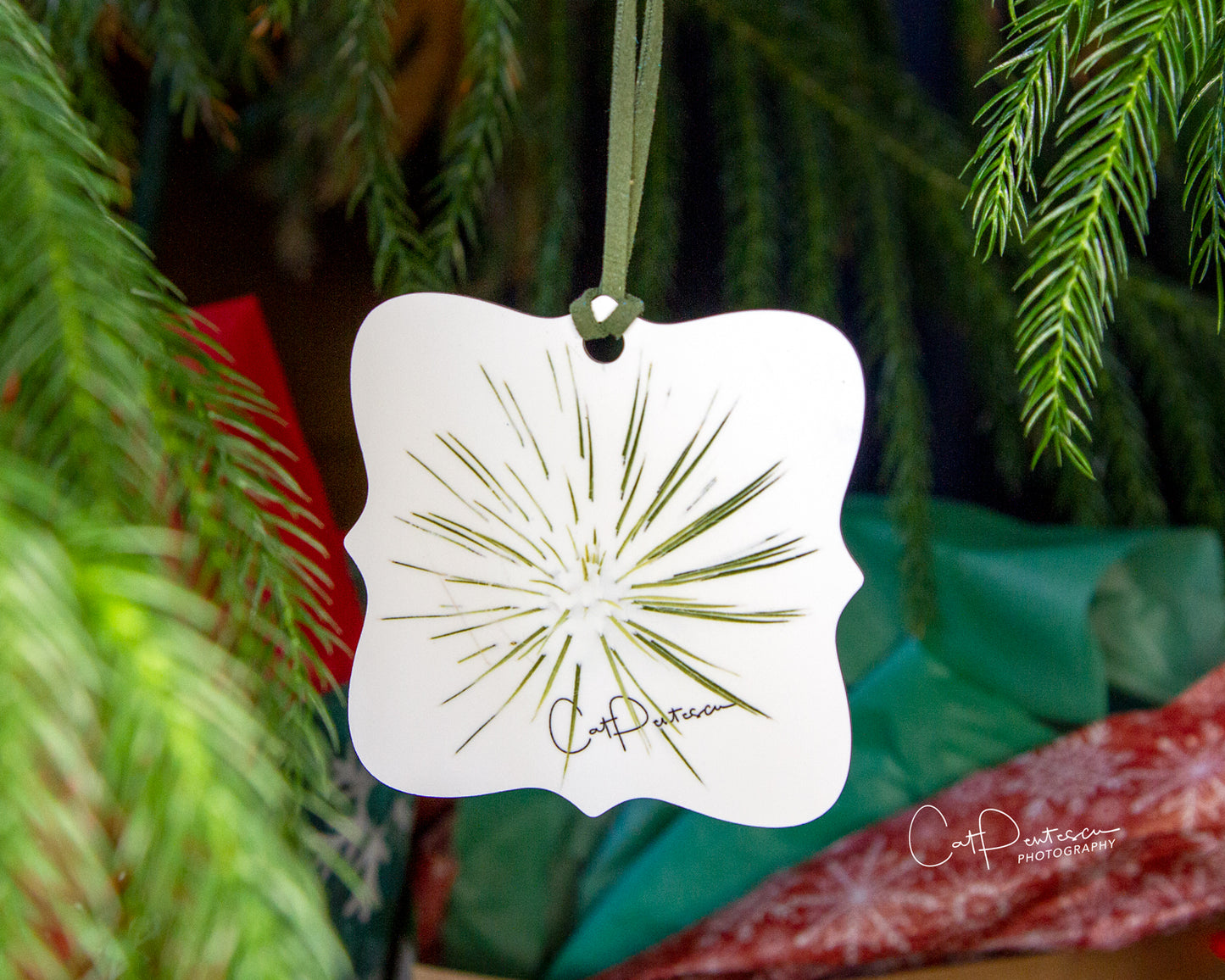 Ornament - YUCCA PINES - Metal